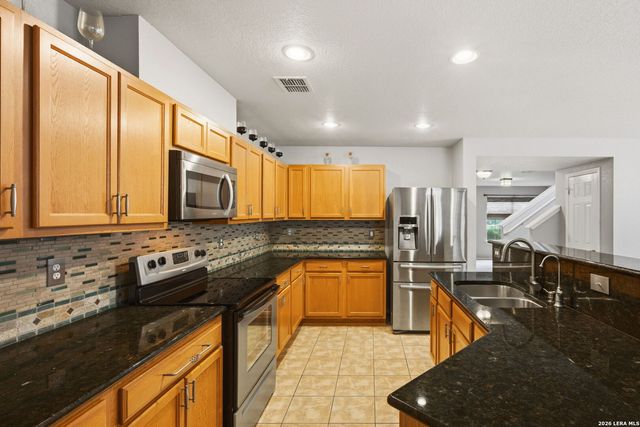 1318 LAUREL LK, San Antonio, TX 78245