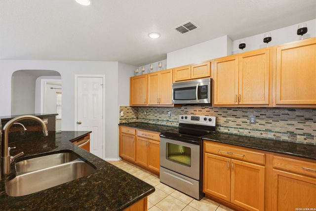 1318 LAUREL LK, San Antonio, TX 78245