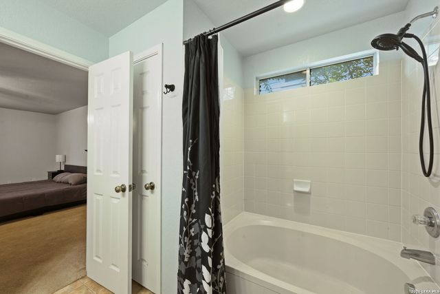 1318 LAUREL LK, San Antonio, TX 78245