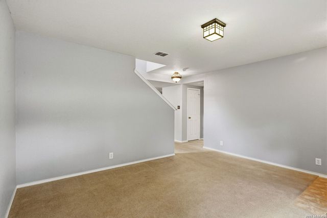 1318 LAUREL LK, San Antonio, TX 78245