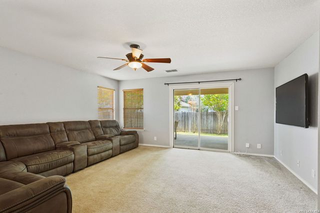 1318 LAUREL LK, San Antonio, TX 78245