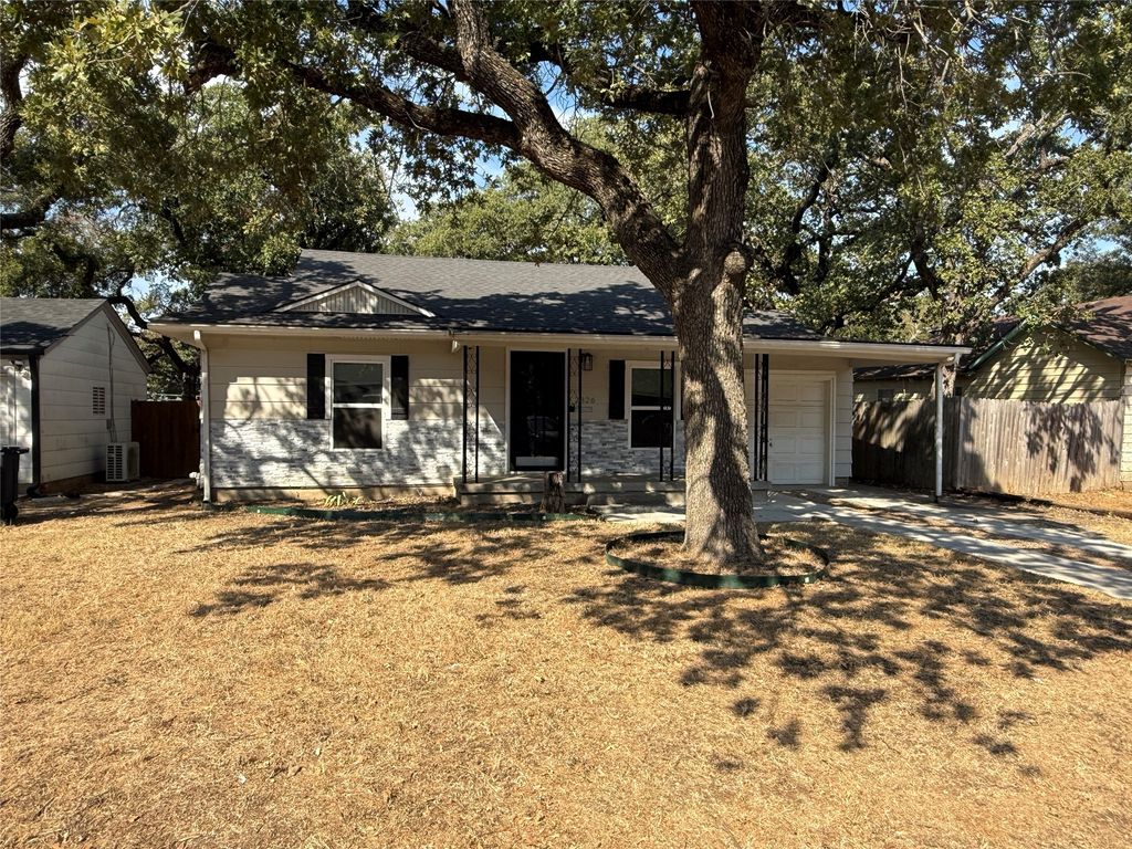 2826 Mcgee Street, Fort Worth, TX 76112 — photo 2