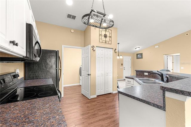 8 HEMLOCK RADIAL, Ocala, FL 34472