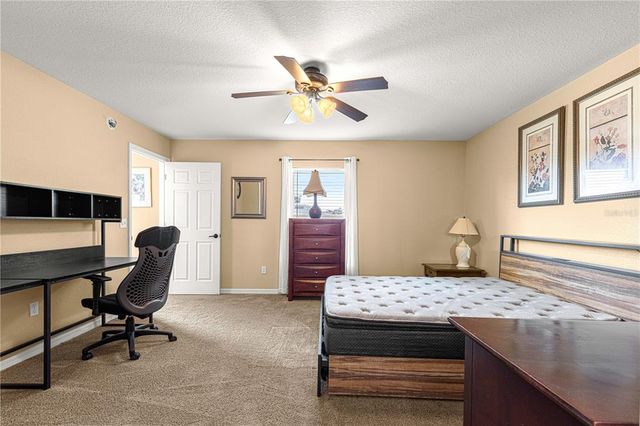 8 HEMLOCK RADIAL, Ocala, FL 34472