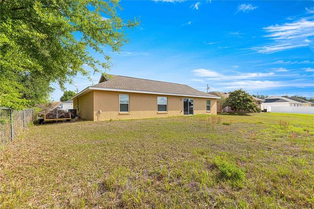 8 HEMLOCK RADIAL, Ocala, FL 34472
