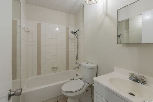 129 MEADOW DR, Converse, TX 78109