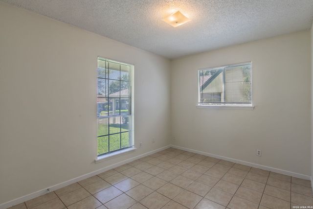 129 MEADOW DR, Converse, TX 78109