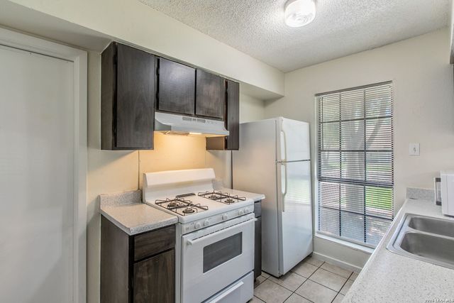 129 MEADOW DR, Converse, TX 78109