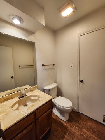 2925 Timothy Lane, Euless, TX 76039