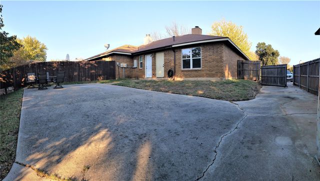 2925 Timothy Lane, Euless, TX 76039