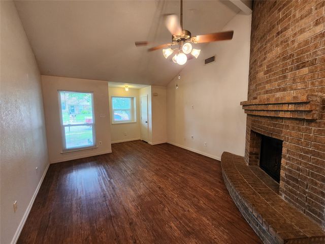 2925 Timothy Lane, Euless, TX 76039