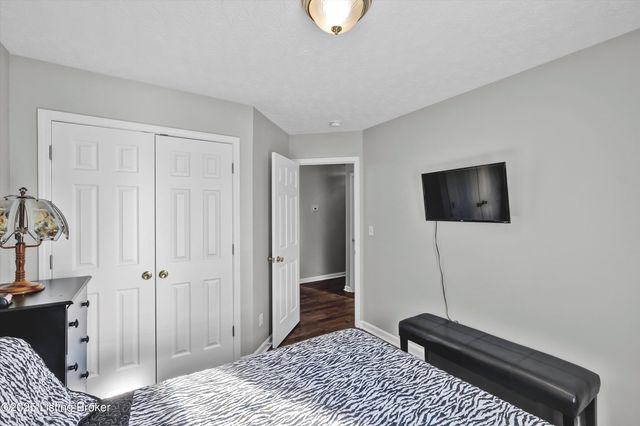 178 1st St, Mt Washington, KY 40047