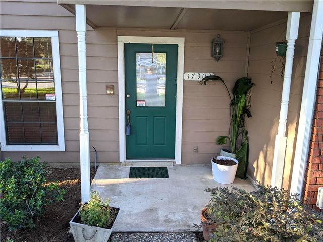 17303 Saturn Lane, Houston, TX 77058