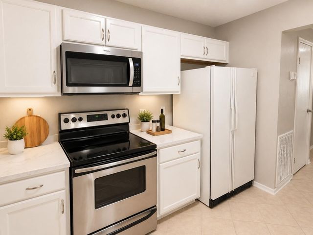 17303 Saturn Lane, Houston, TX 77058