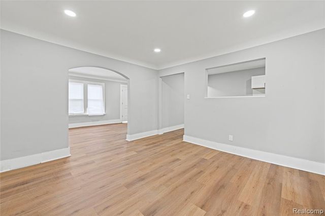 9175 Devonshire Road, Detroit, MI 48224