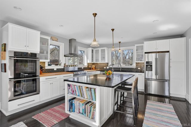 6455 Montgomery Street, Rhinebeck, NY 12572