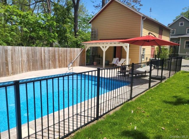 6455 Montgomery Street, Rhinebeck, NY 12572