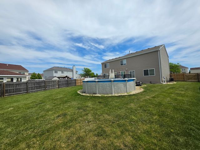 2400 Mark Avenue, Zion, IL 60099