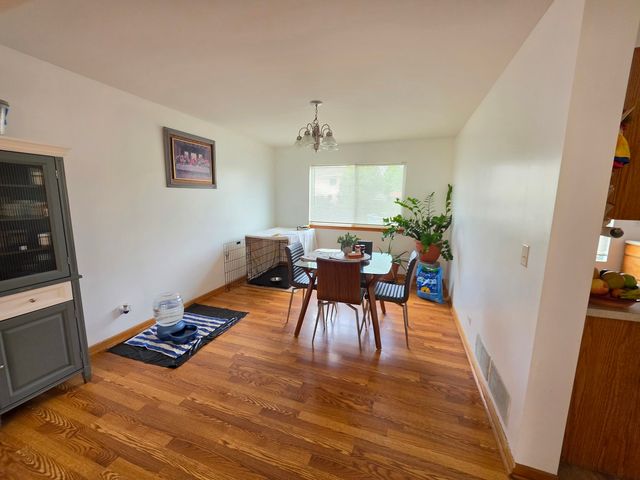 2400 Mark Avenue, Zion, IL 60099