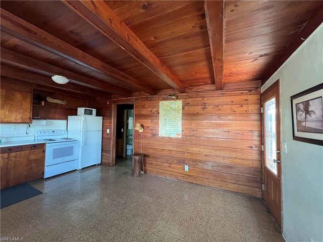 2650 Coco Plum DR, Matlacha, FL 33993