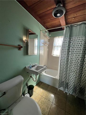 2650 Coco Plum DR, Matlacha, FL 33993