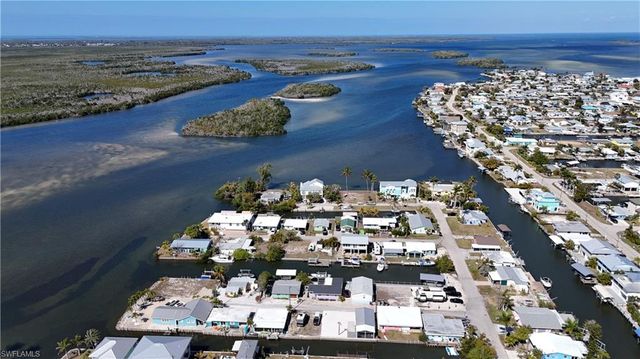 2650 Coco Plum DR, Matlacha, FL 33993