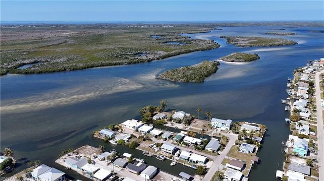 2650 Coco Plum DR, Matlacha, FL 33993