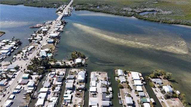 2650 Coco Plum DR, Matlacha, FL 33993