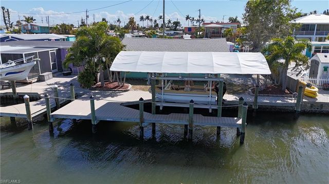 2650 Coco Plum DR, Matlacha, FL 33993