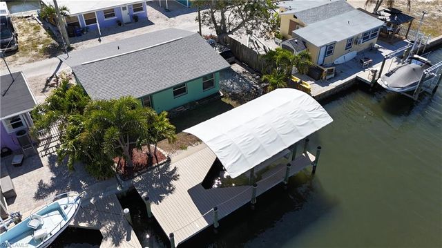 2650 Coco Plum DR, Matlacha, FL 33993