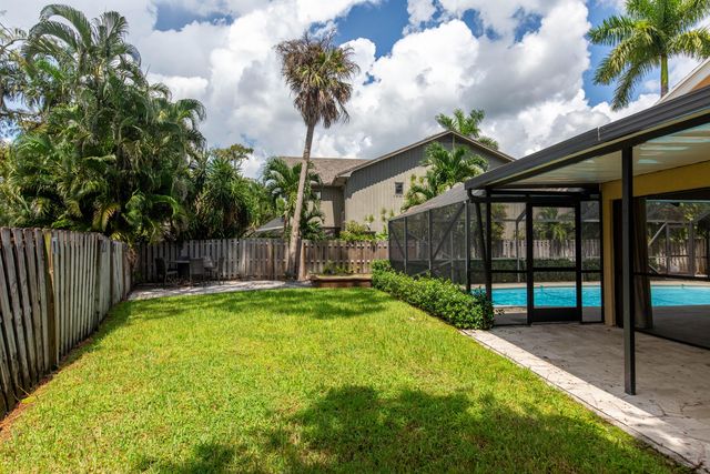 1123 Northumberland Court, Wellington, FL 33414