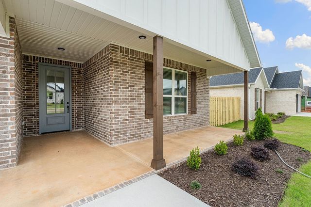 1817 Edwards Street, Pea Ridge, AR 72751