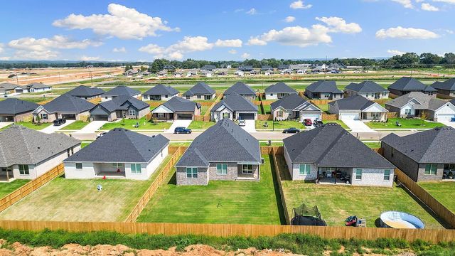 1817 Edwards Street, Pea Ridge, AR 72751