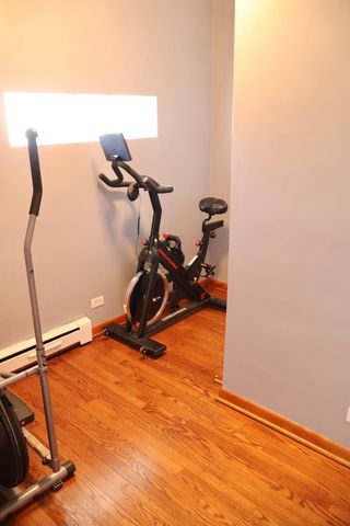 9721 S Albany Avenue 2, Evergreen Park, IL 60805