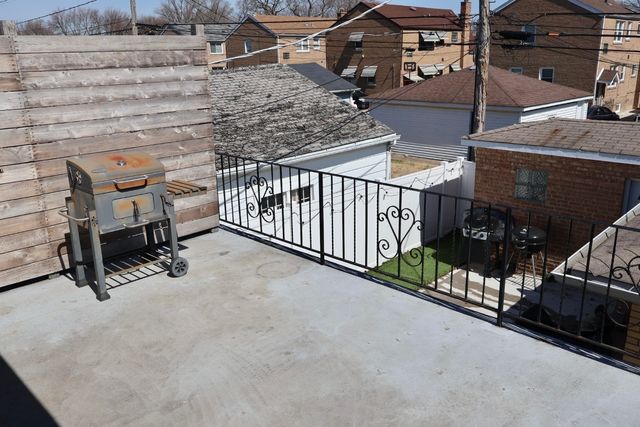 9721 S Albany Avenue 2, Evergreen Park, IL 60805