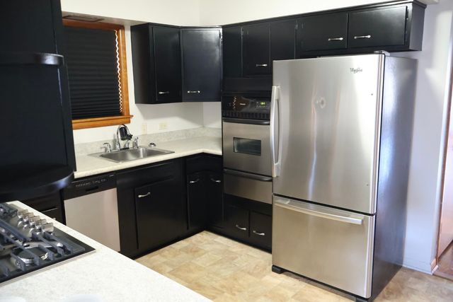 9721 S Albany Avenue 2, Evergreen Park, IL 60805