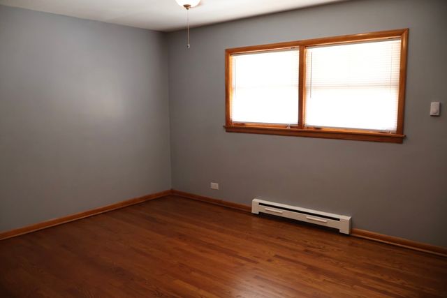 9721 S Albany Avenue 2, Evergreen Park, IL 60805