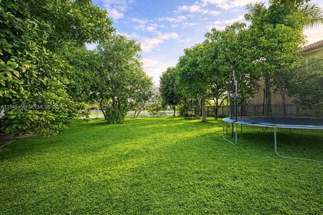 4124 NE 30th St, Homestead, FL 33033