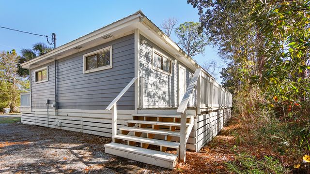 438 E Nursery Road, Santa Rosa Beach, FL 32459