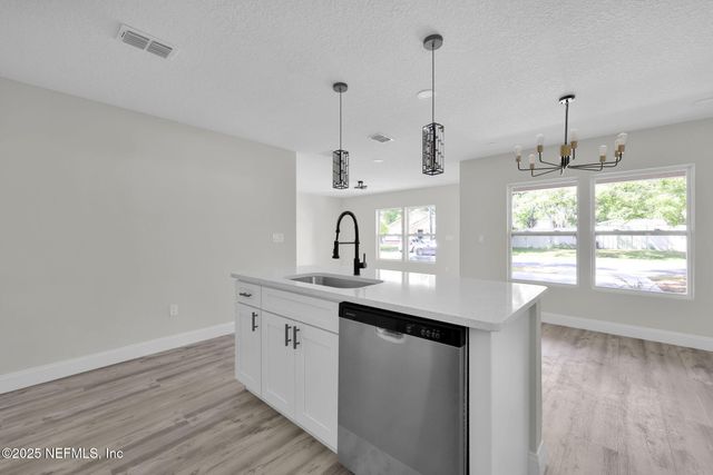 4636 HUNT Street, Jacksonville, FL 32254