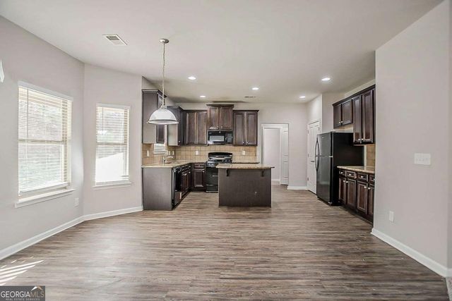 2154 Dodson Woods Drive, Fairburn, GA 30213