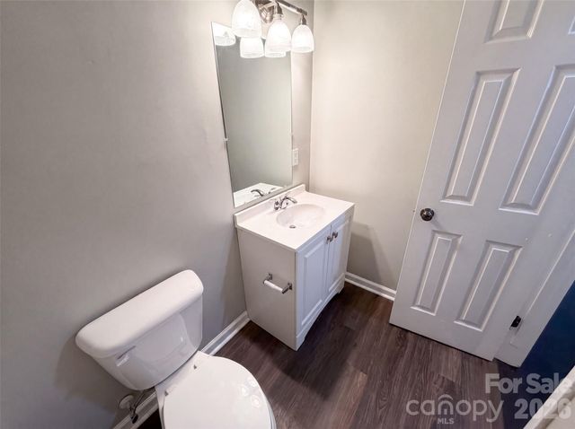 528 Kentbrook Drive, Charlotte, NC 28213