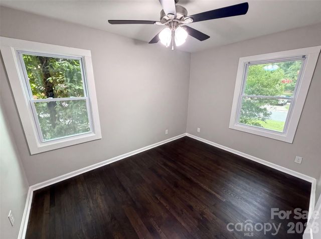 528 Kentbrook Drive, Charlotte, NC 28213