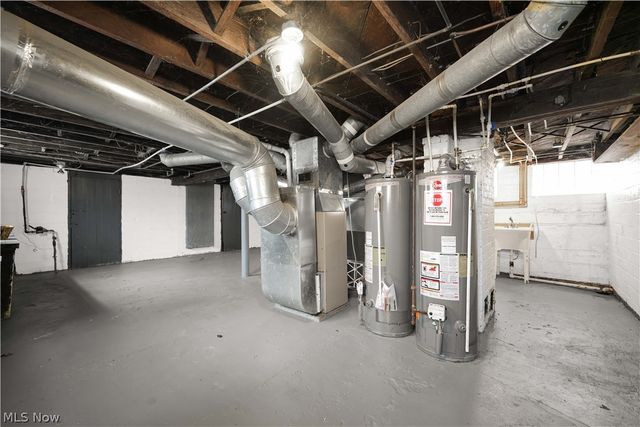 16119 Parkgrove Avenue 2, Cleveland, OH 44110