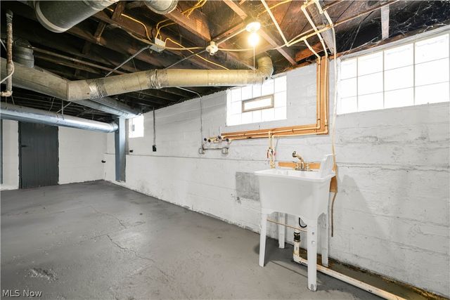 16119 Parkgrove Avenue 2, Cleveland, OH 44110