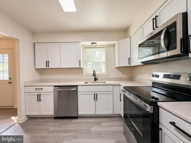 1407 WATERFORD DR, District Heights, MD 20747