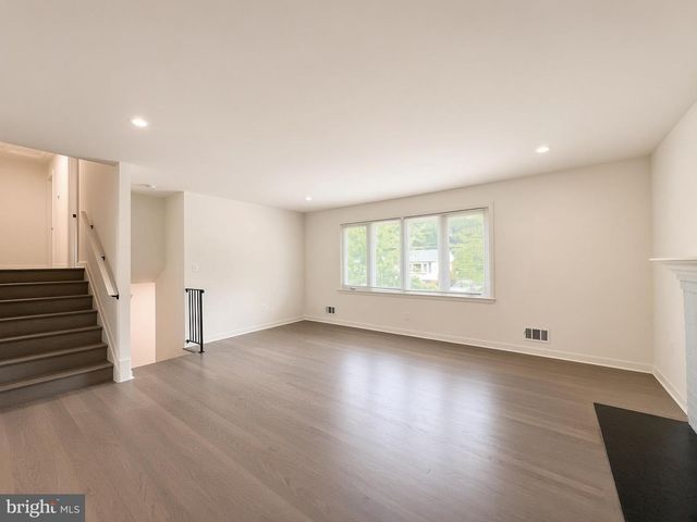1407 WATERFORD DR, District Heights, MD 20747