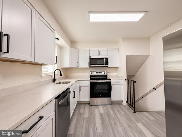 1407 WATERFORD DR, District Heights, MD 20747