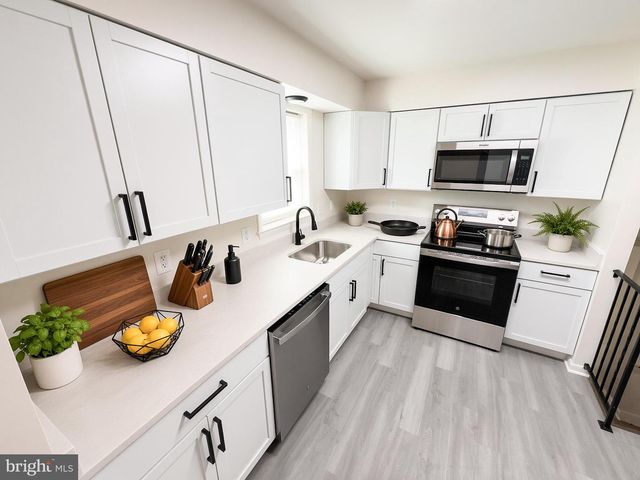 1407 WATERFORD DR, District Heights, MD 20747
