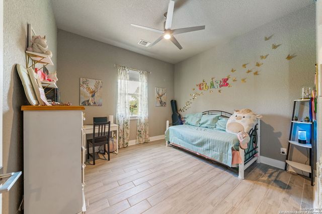 315 Log Cabin, Poteet, TX 78065